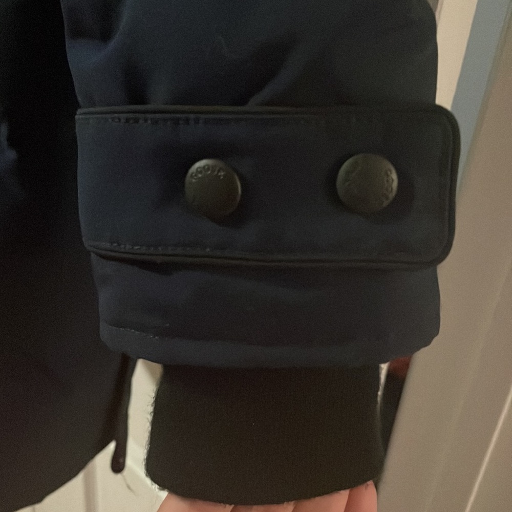 *Barely Worn Canada Goose Loretta Parka* It is LIKE NEW!!! - Picture 6 of 9